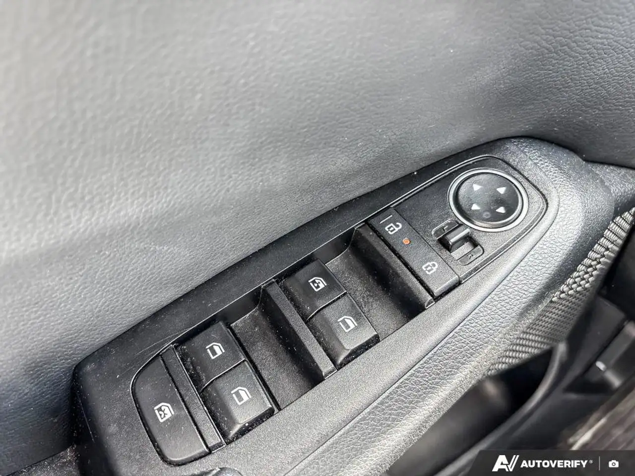 Kia Seltos снимка Kia Seltos