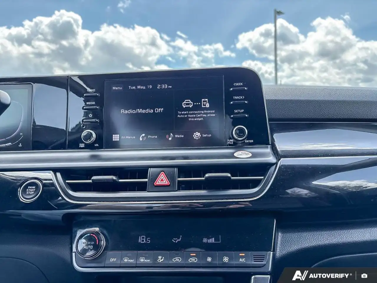 Kia Seltos снимка Kia Seltos