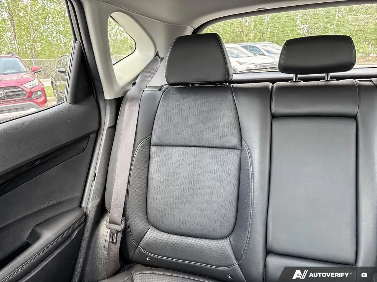 Kia Seltos снимка Kia Seltos