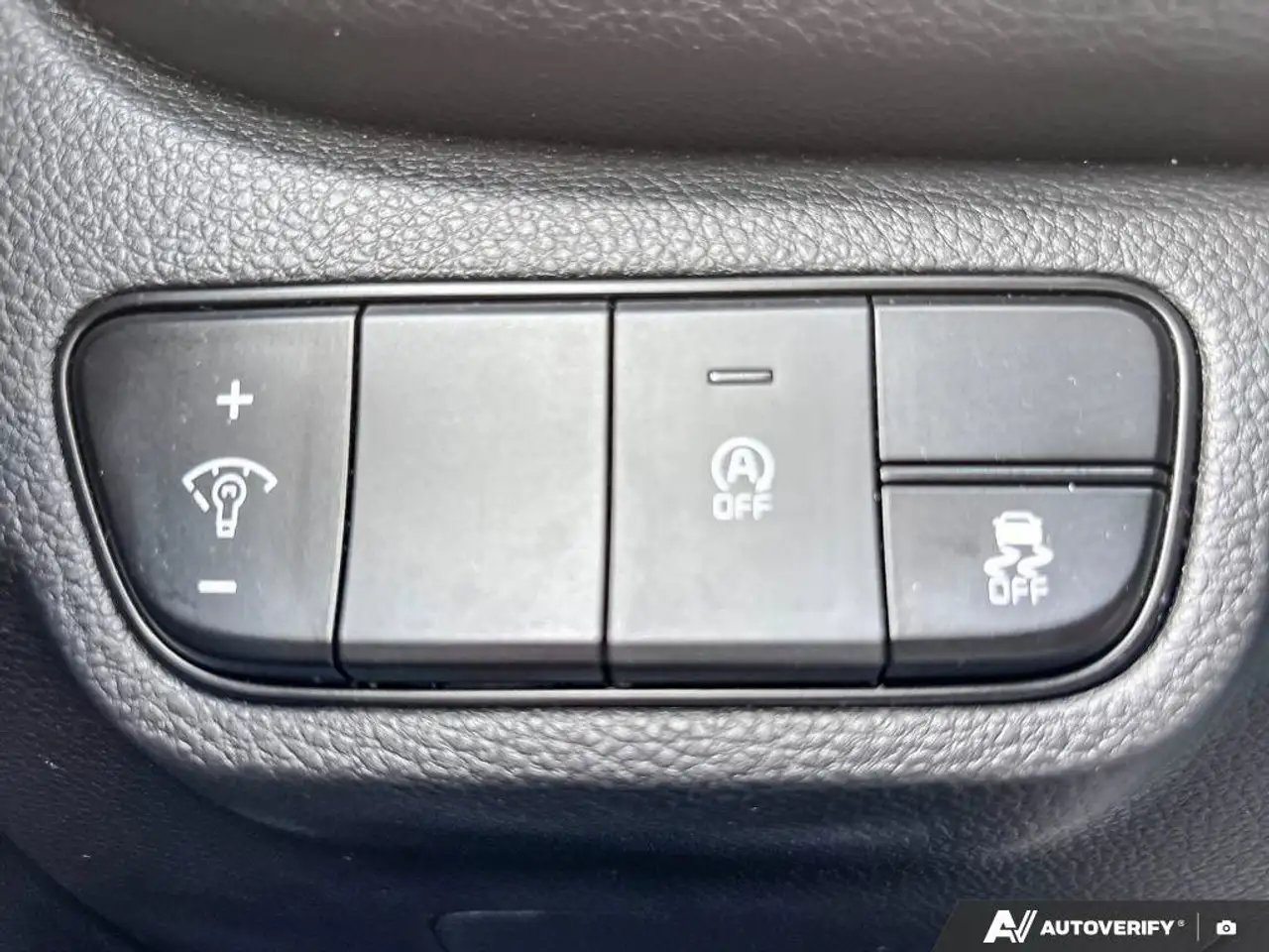 Kia Seltos снимка Kia Seltos
