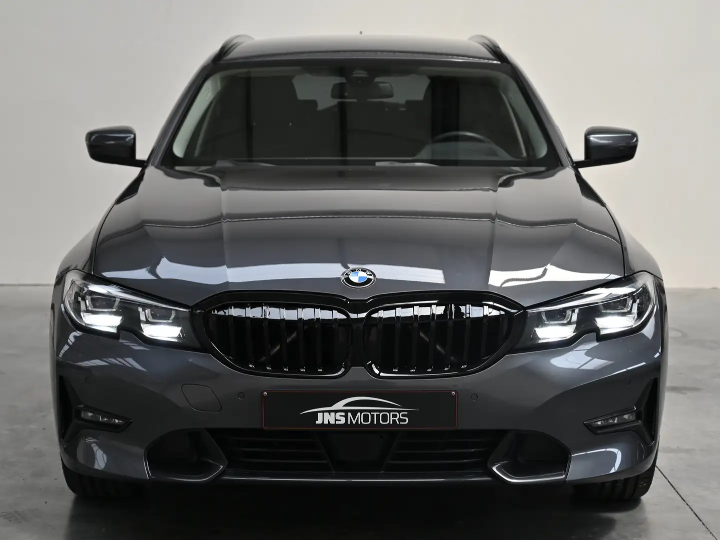 BMW 330 330e Touring Aut. Sport Line Gris - 2