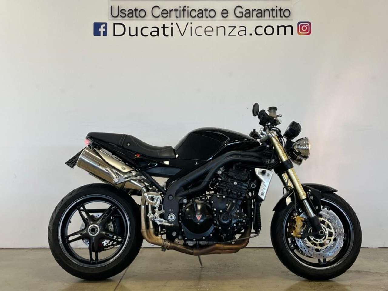Triumph Speed Triple 1050 SPEED TRIPLE 1050