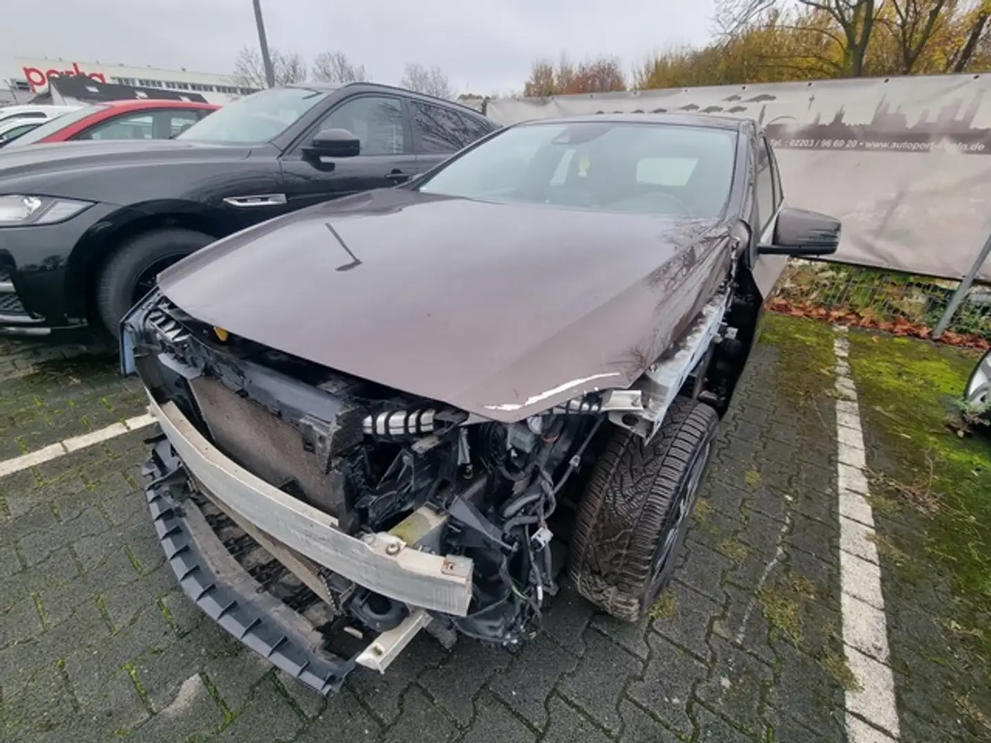 Mercedes-Benz A 180 BlueEfficiency Edition*Led*SHZ*Navi* Braun - 2