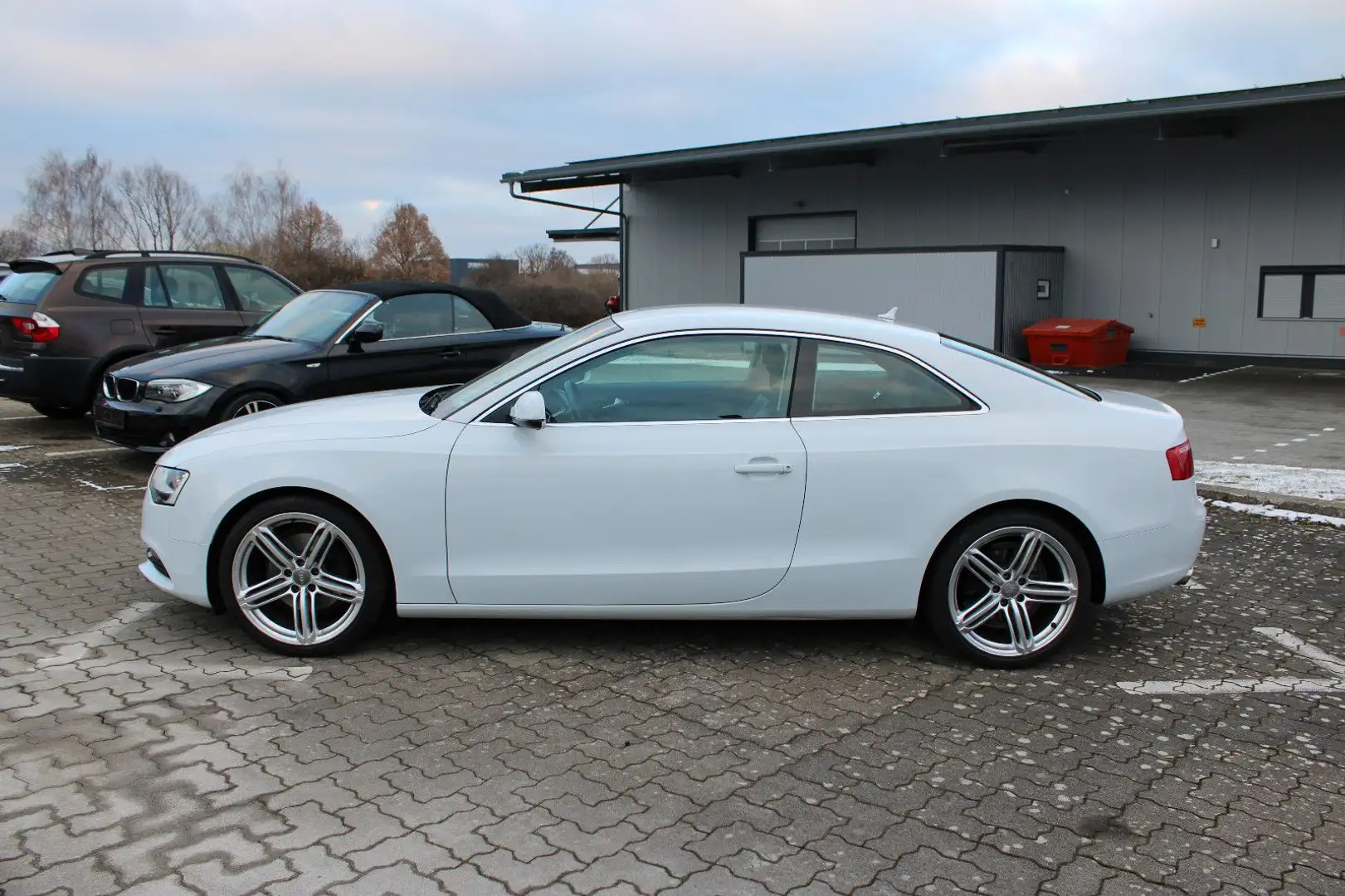 Audi A5 Coupe 2.0 TDI Quattro*STANDHEIZ*8 FACH*KEYLES Weiß - 2