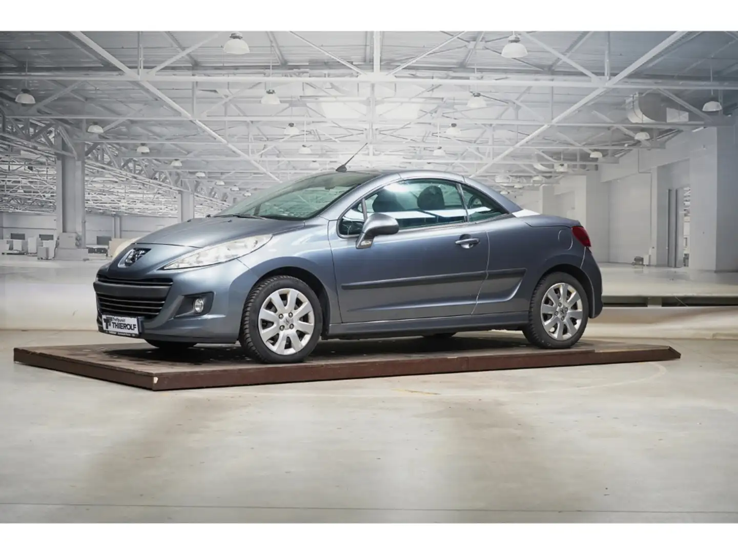 Peugeot 207 CC Cabrio Grau - 1