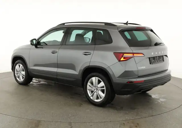 Skoda Karoq view 3