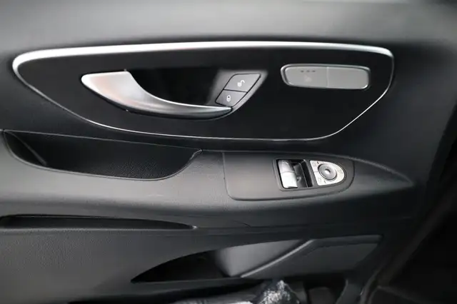 Mercedes-Benz Vito 124 CDI Kombi 4x4 SELECT Lang AHK2,5t 8 Sitze Ansicht 16