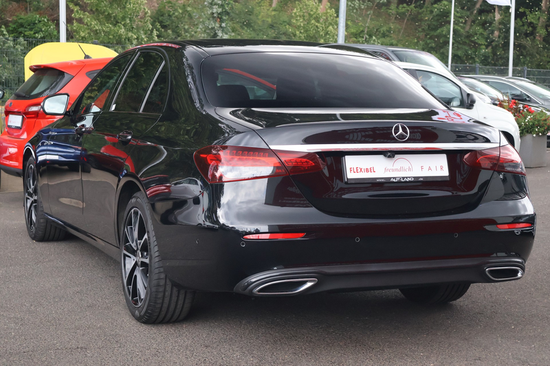 Mercedes-Benz E 200 E200 Avantgarde LED Navi Kamera Tempomat DAB PDC — photo 3