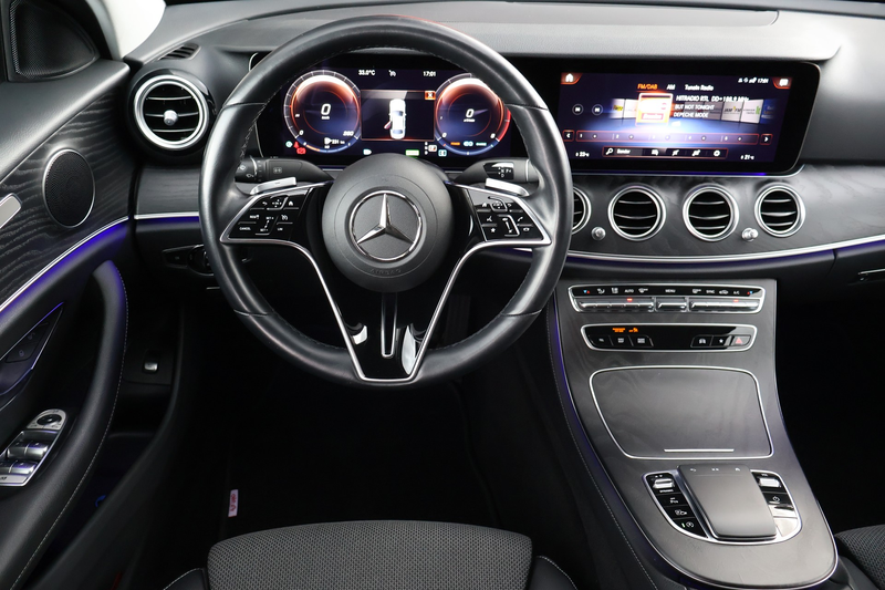 Mercedes-Benz E 200 E200 Avantgarde LED Navi Kamera Tempomat DAB PDC — photo 9