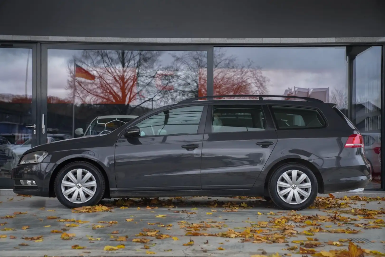 Volkswagen Passat Variant *Scheckheft/SHZ/Klimaaut.* Grau - 2