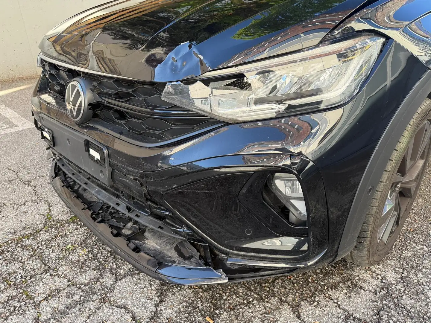Volkswagen Taigo R-Line Schwarz - 2