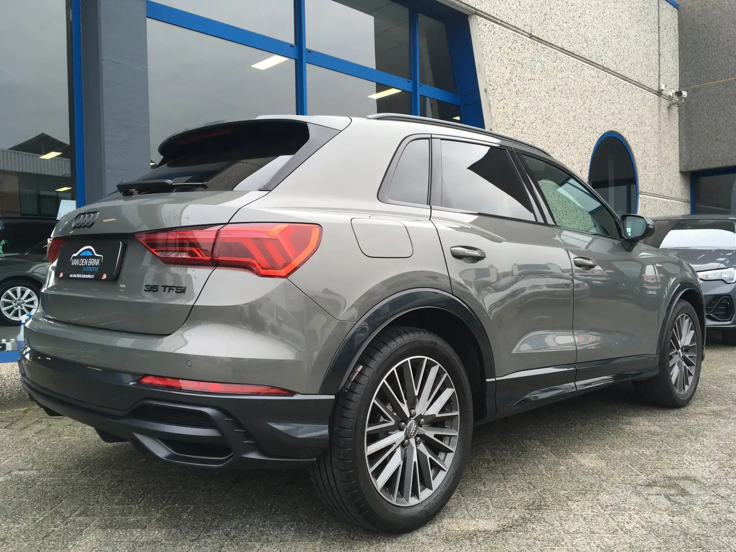Audi Q3 35 TFSI S-line Black Edition sfeer CarPlay Сірий - 2