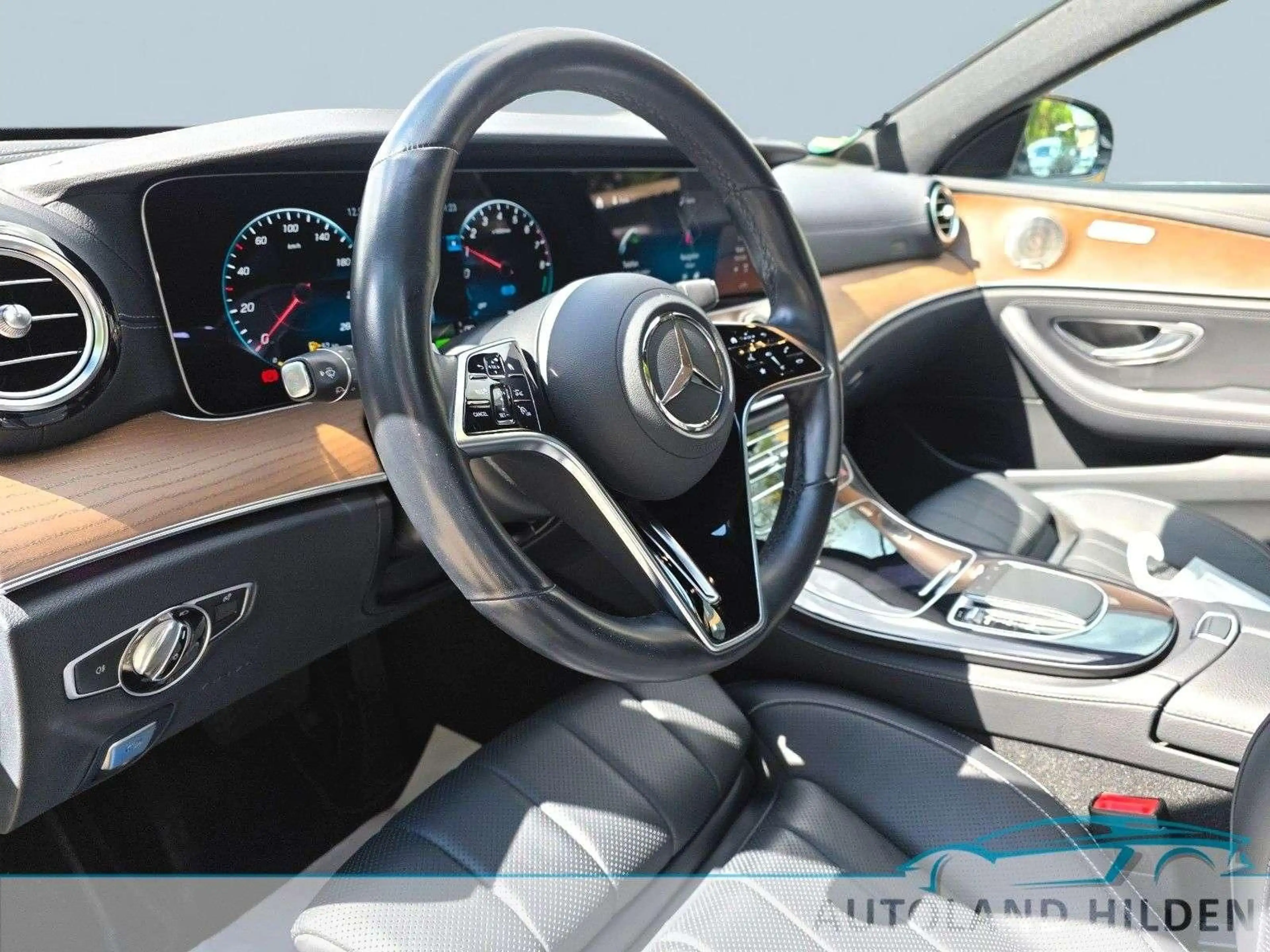 Mercedes-Benz E 300 e T 9G-Aut. Hybrid Exclusive/Kam/LED/1 Han — photo 11