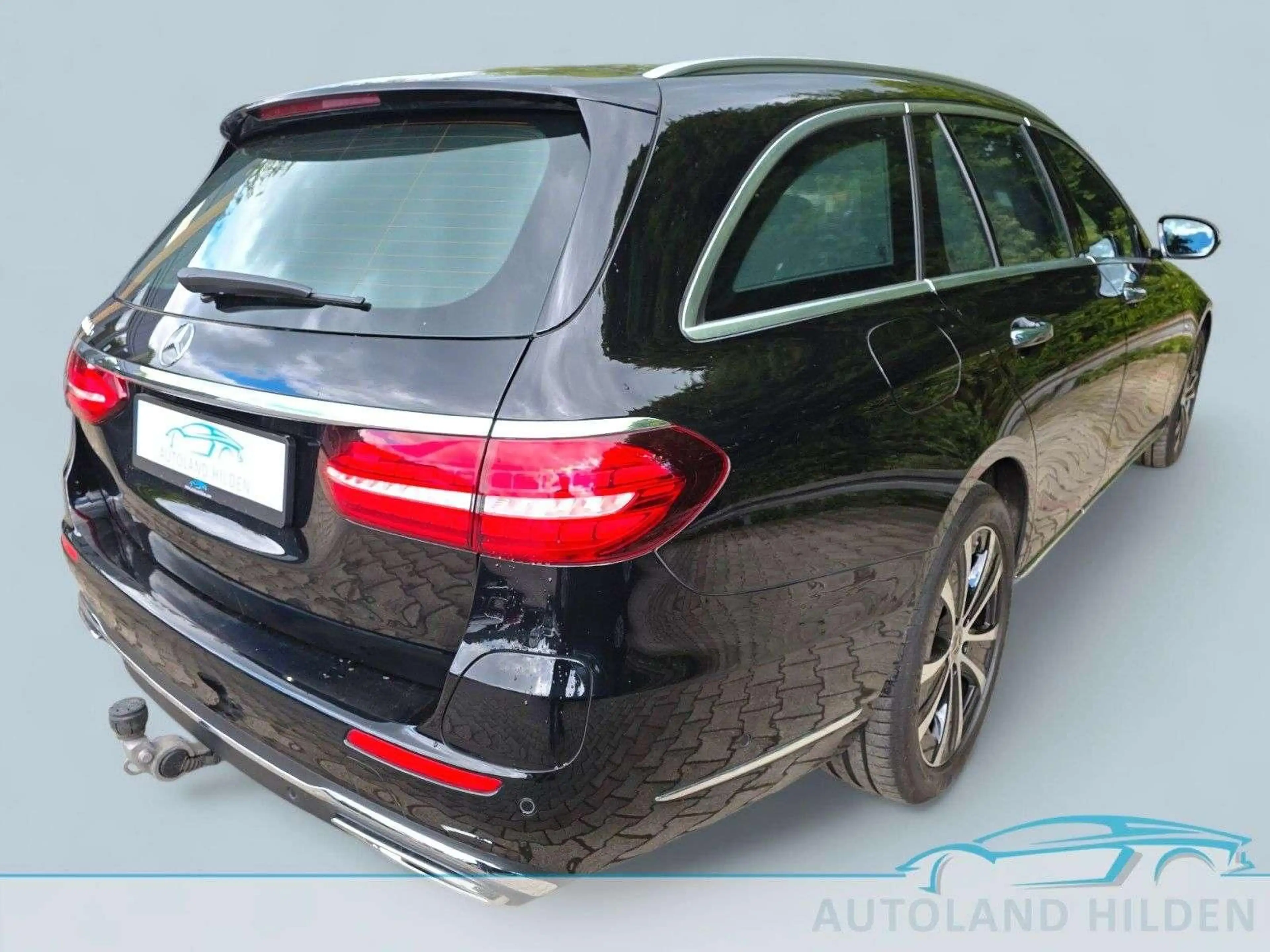 Mercedes-Benz E 300 e T 9G-Aut. Hybrid Exclusive/Kam/LED/1 Han — photo 6