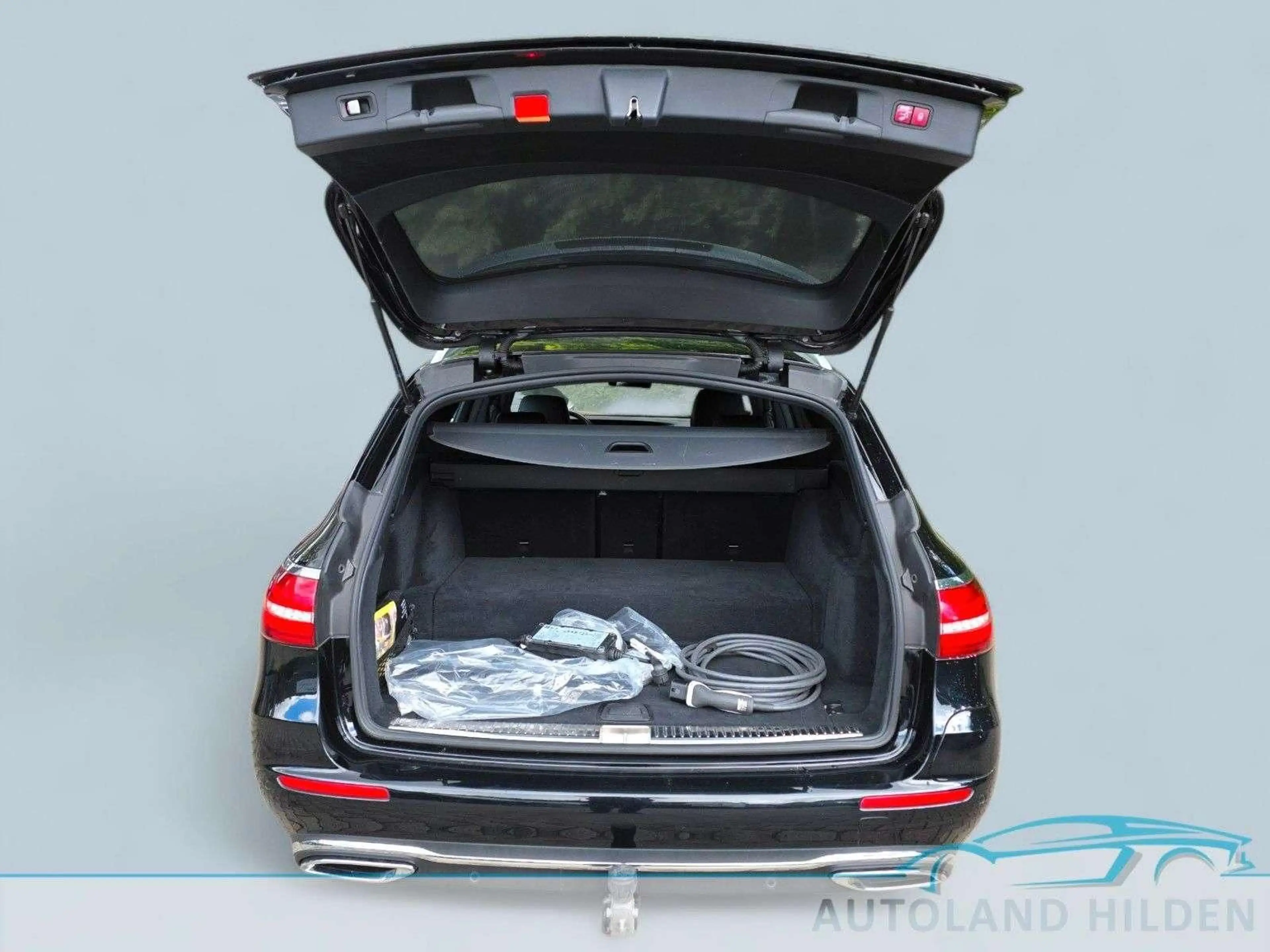 Mercedes-Benz E 300 e T 9G-Aut. Hybrid Exclusive/Kam/LED/1 Han — photo 8