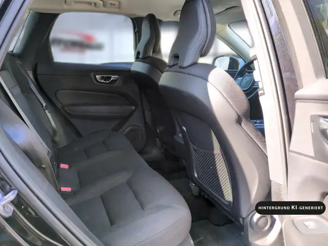 Volvo XC60 view 18