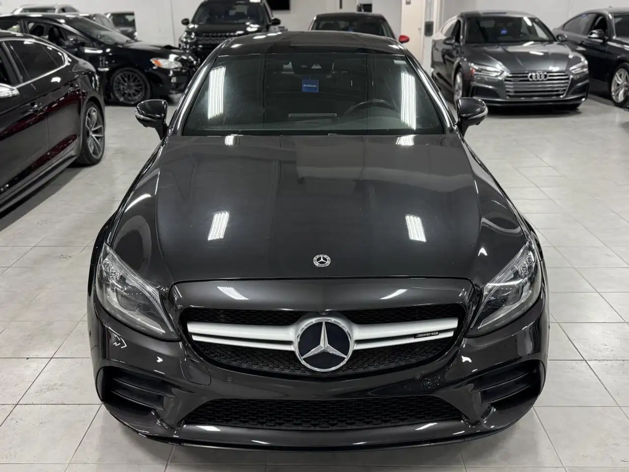 Mercedes-Benz C-Class снимка Mercedes-Benz C-Class