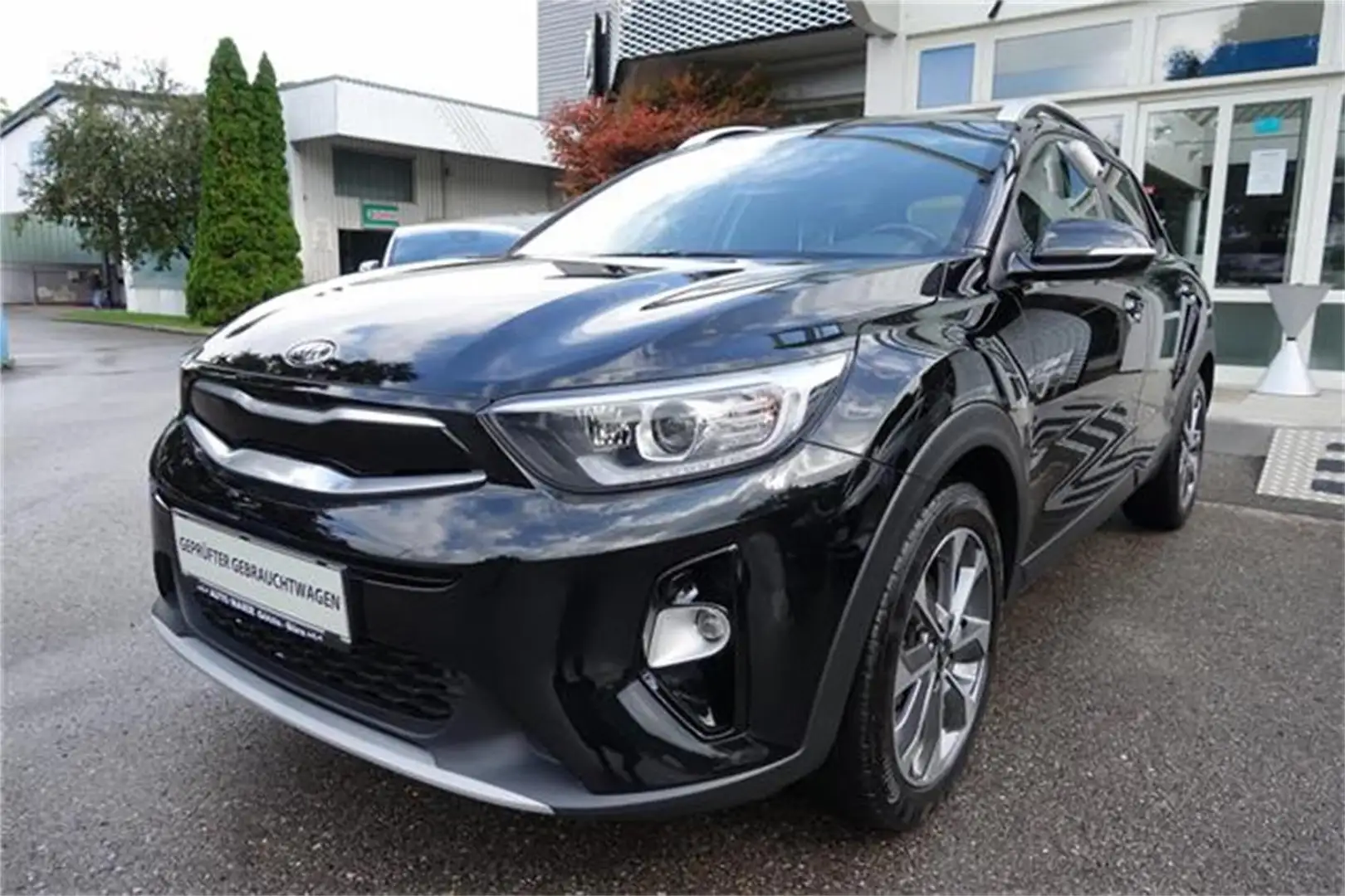 Kia Stonic 1,4 MPI ISG Silber Negro - 1