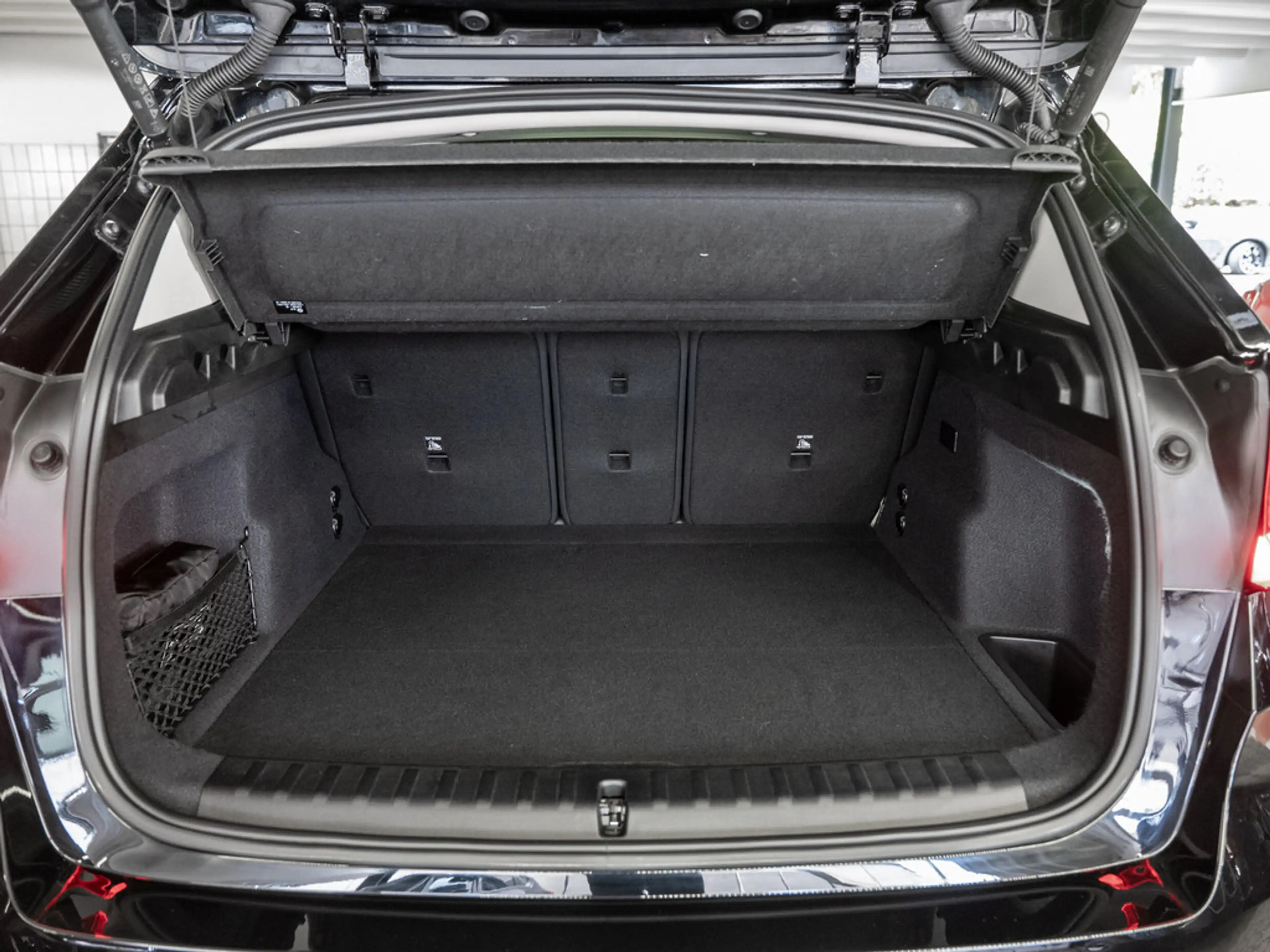 BMW iX1 xDrive30 LED AKTIVSITZE NAVI KAMERA SHZ — photo 11
