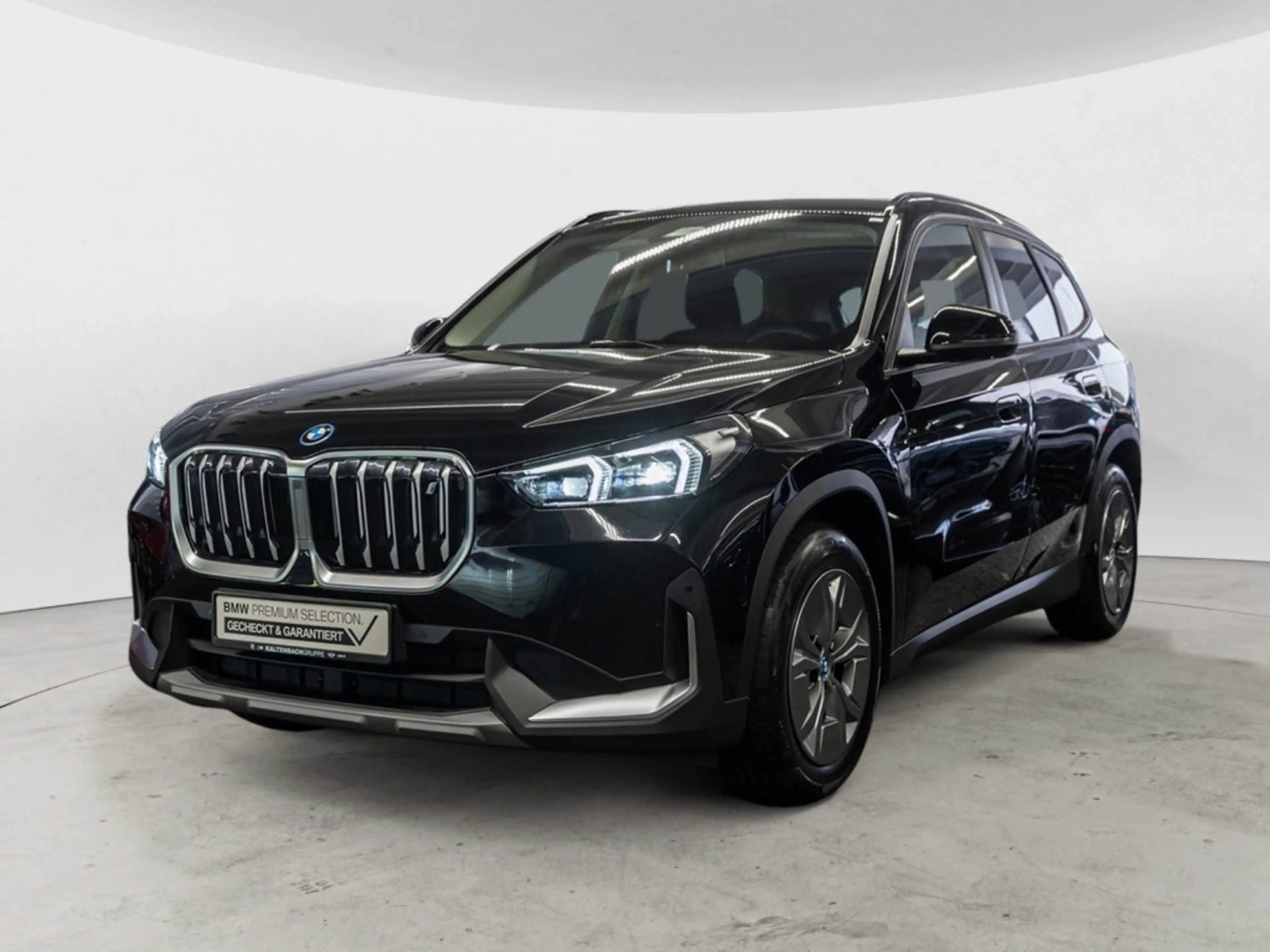 BMW iX1 xDrive30 LED AKTIVSITZE NAVI KAMERA SHZ — photo 2