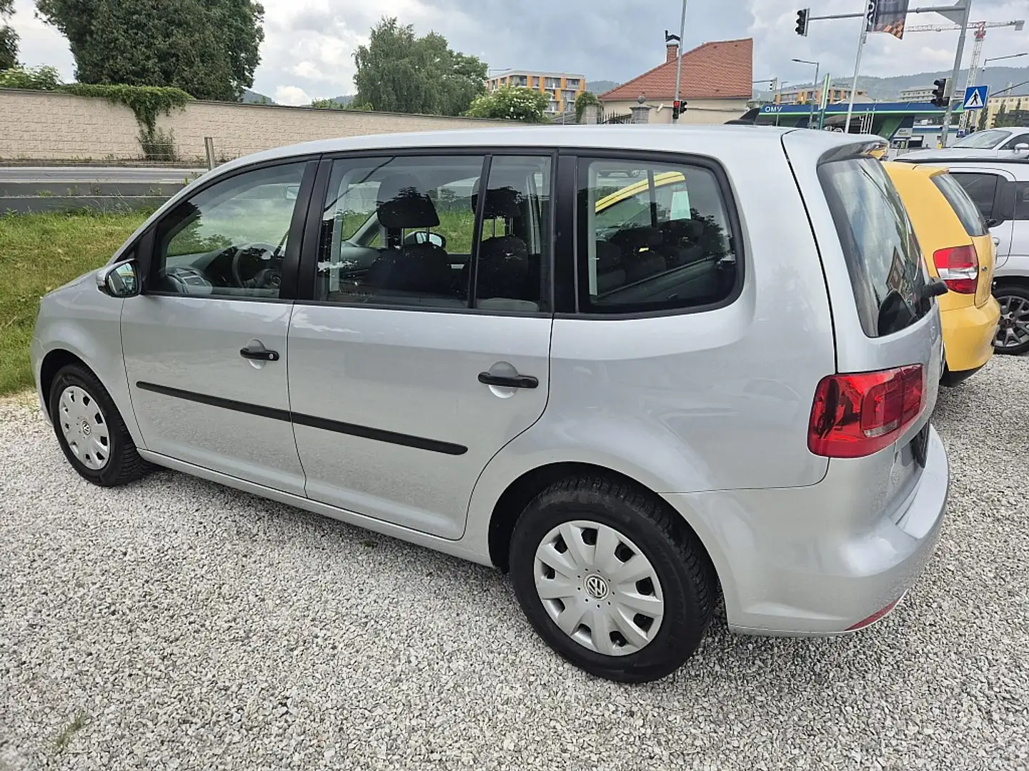 Volkswagen Touran Trendline 1,6 SCR TDI Silber - 2