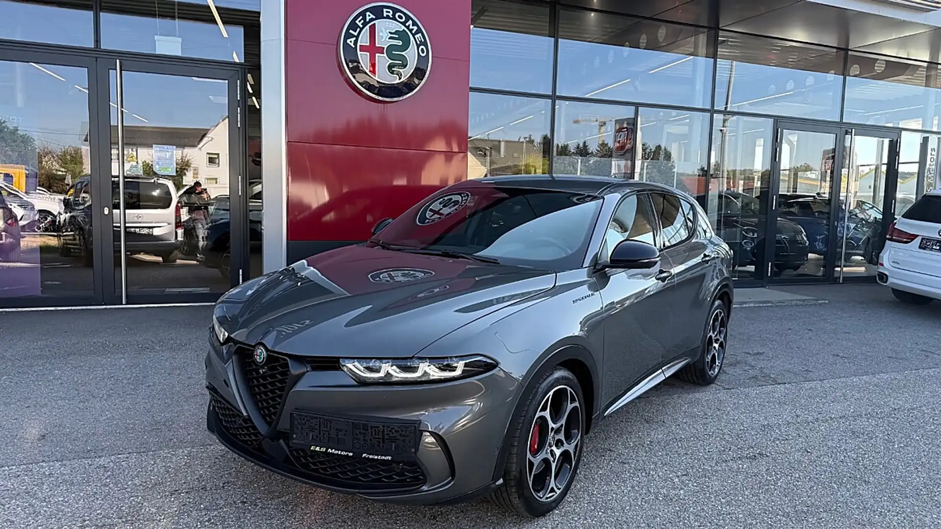 Alfa Romeo Tonale Edizione Speciale 1.5 T4 48V MHEV VGT DCT Grau - 1