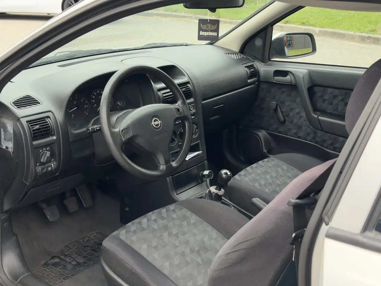 Opel Astra 1.6-16V GL, foto 11