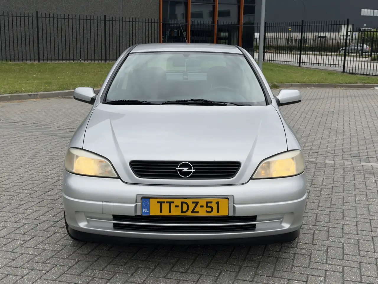 Opel Astra 1.6-16V GL, foto 2