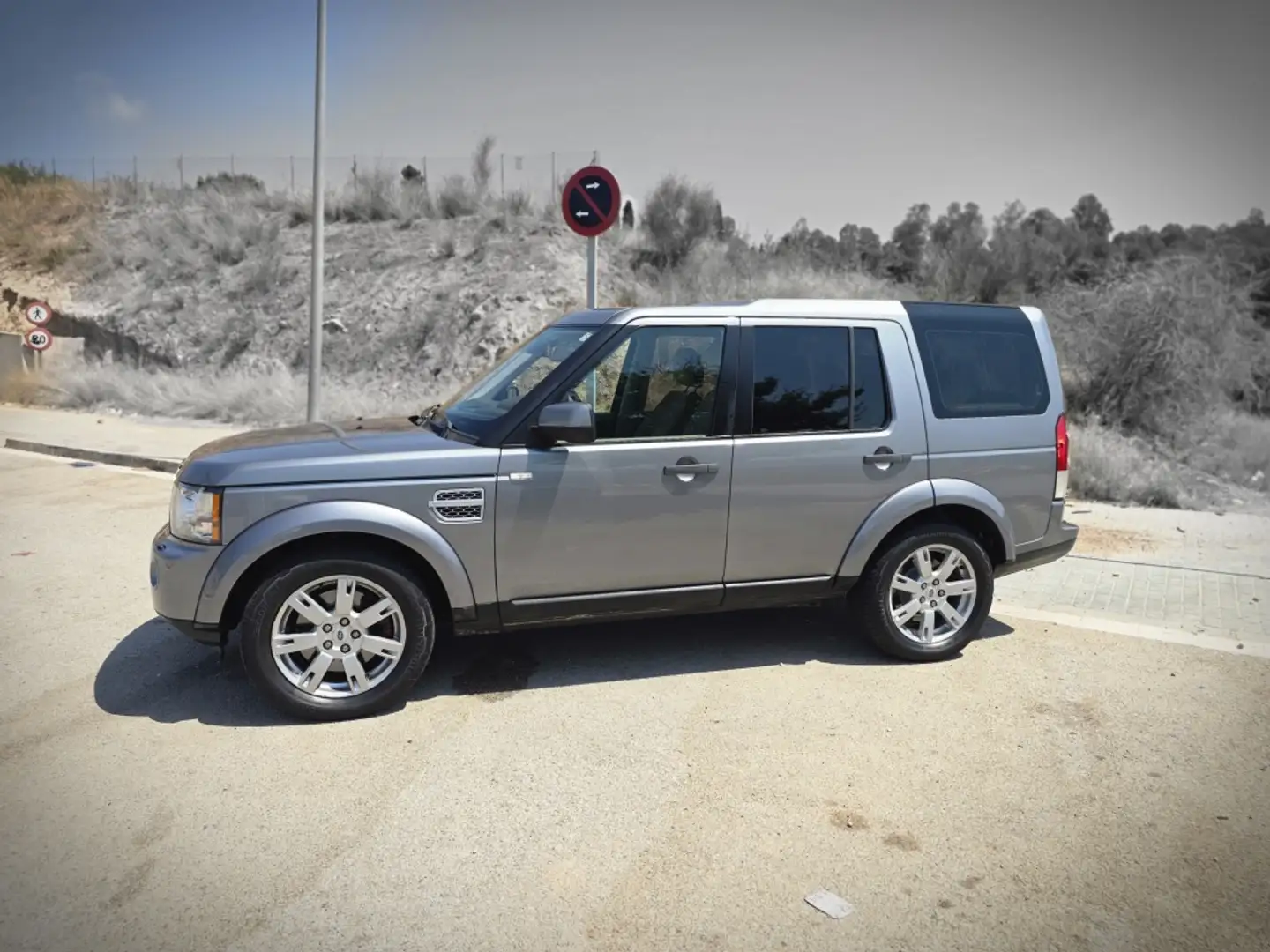 Land Rover Discovery 3.0TDV6 SE Aut. Marrón - 2