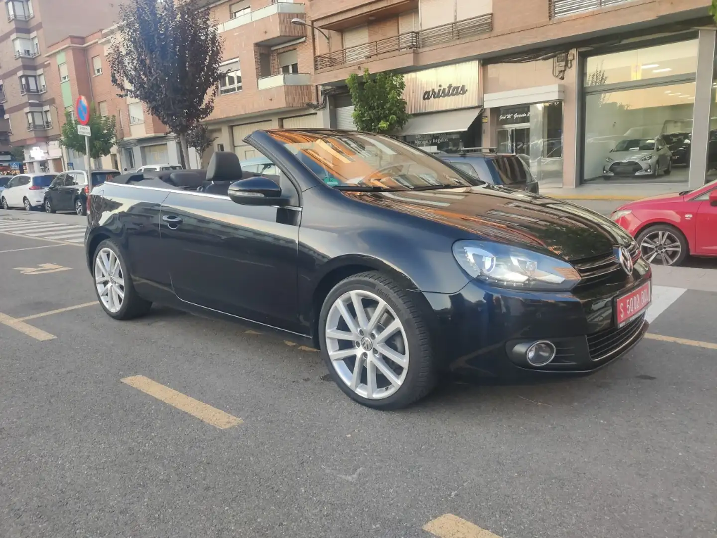 Volkswagen Golf Cabrio 1.4 TSI 160 Schwarz - 1