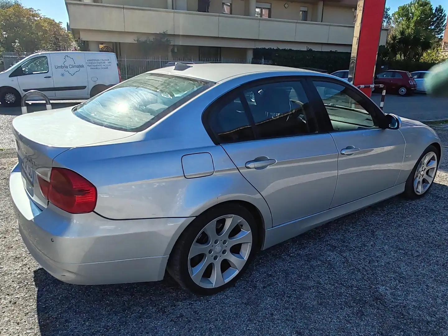 BMW 320 Serie 3 E90 Berlina 320d Futura Argento - 1