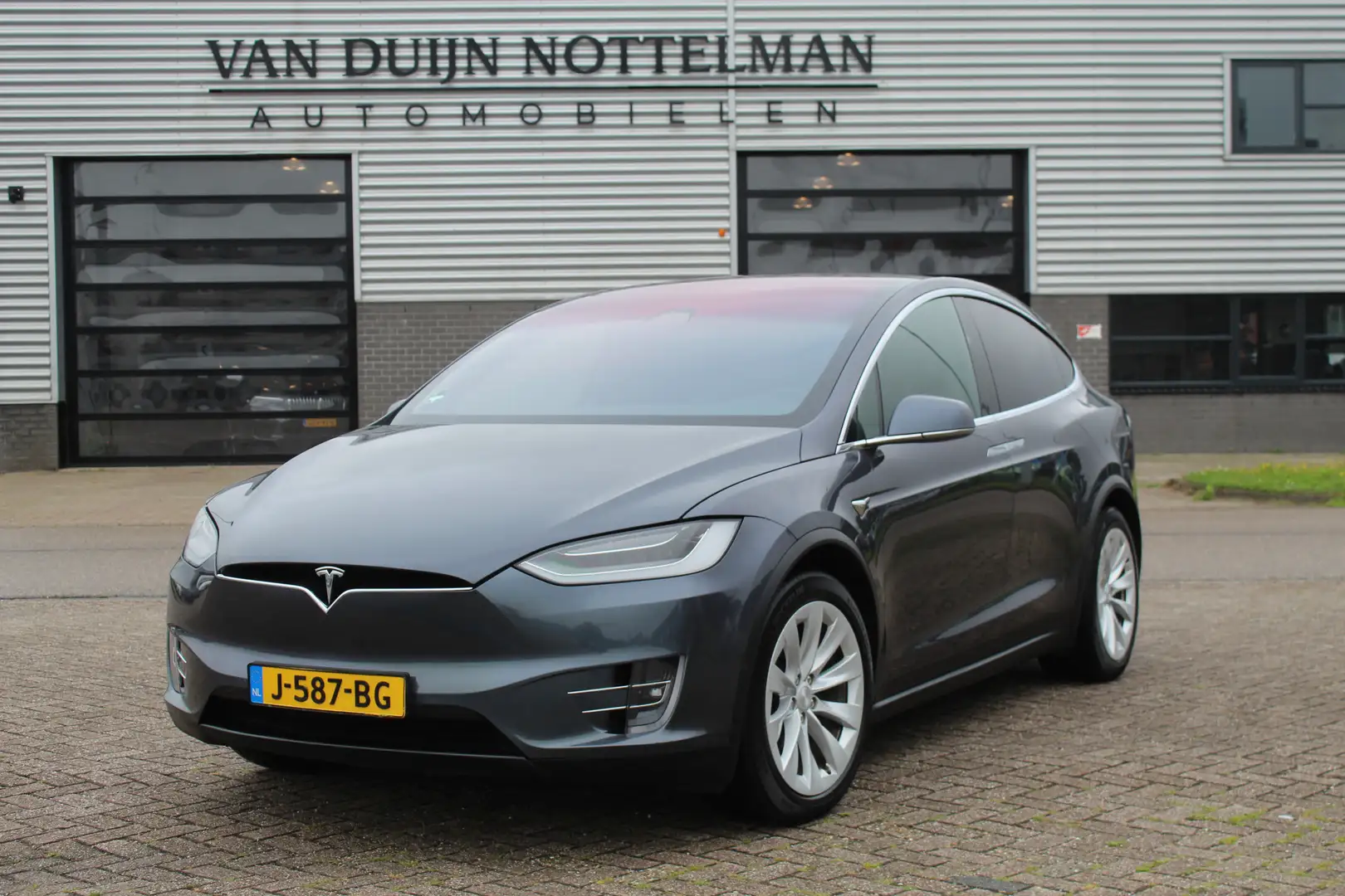 Tesla Model X Long Range / Autopilot / Trekhaak / N.A.P. Gri - 1