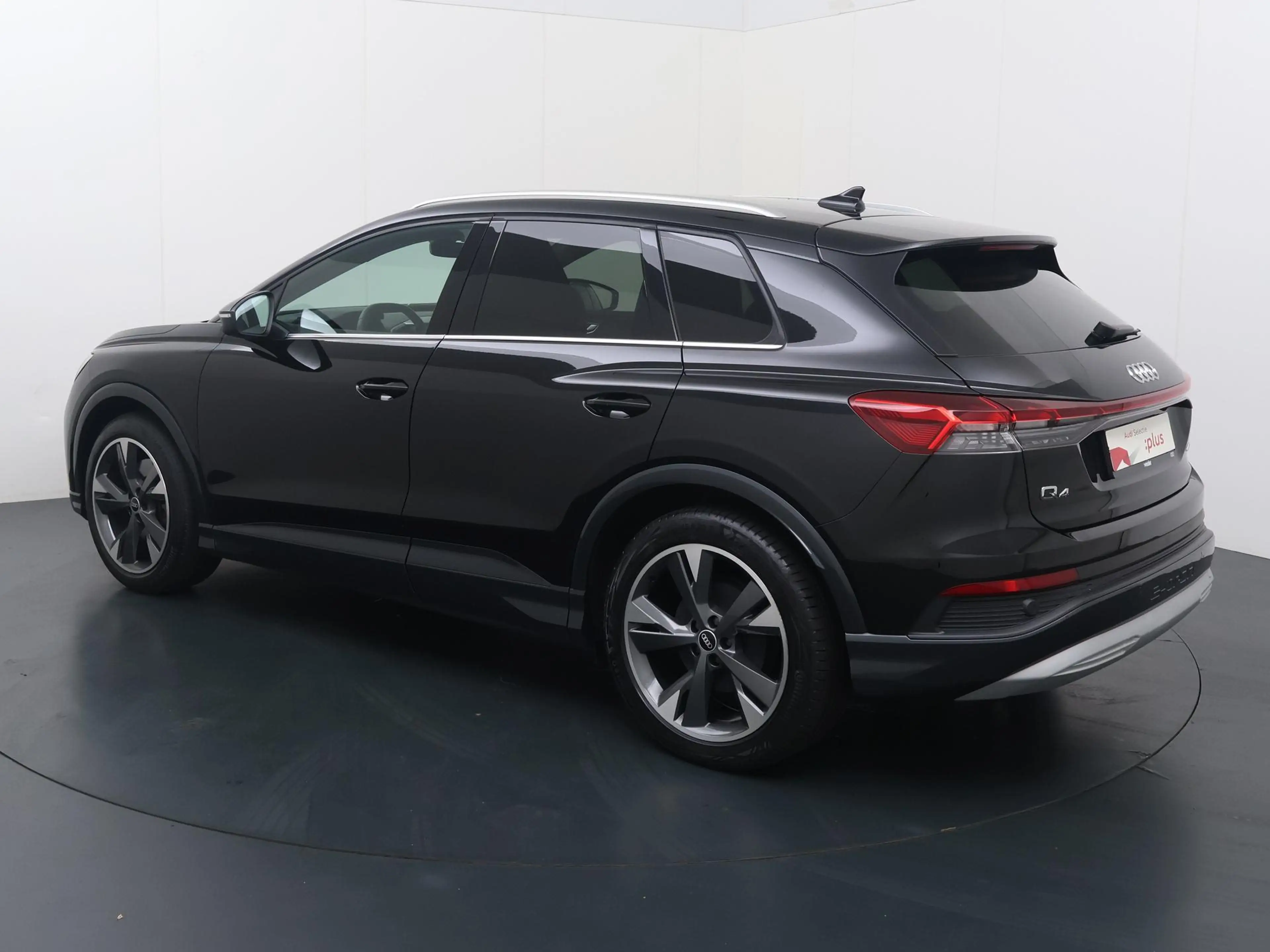 Audi Q4 e-tron 40 Launch edition Advanced 77 kWh | SoH 88% | Warm — photo 4