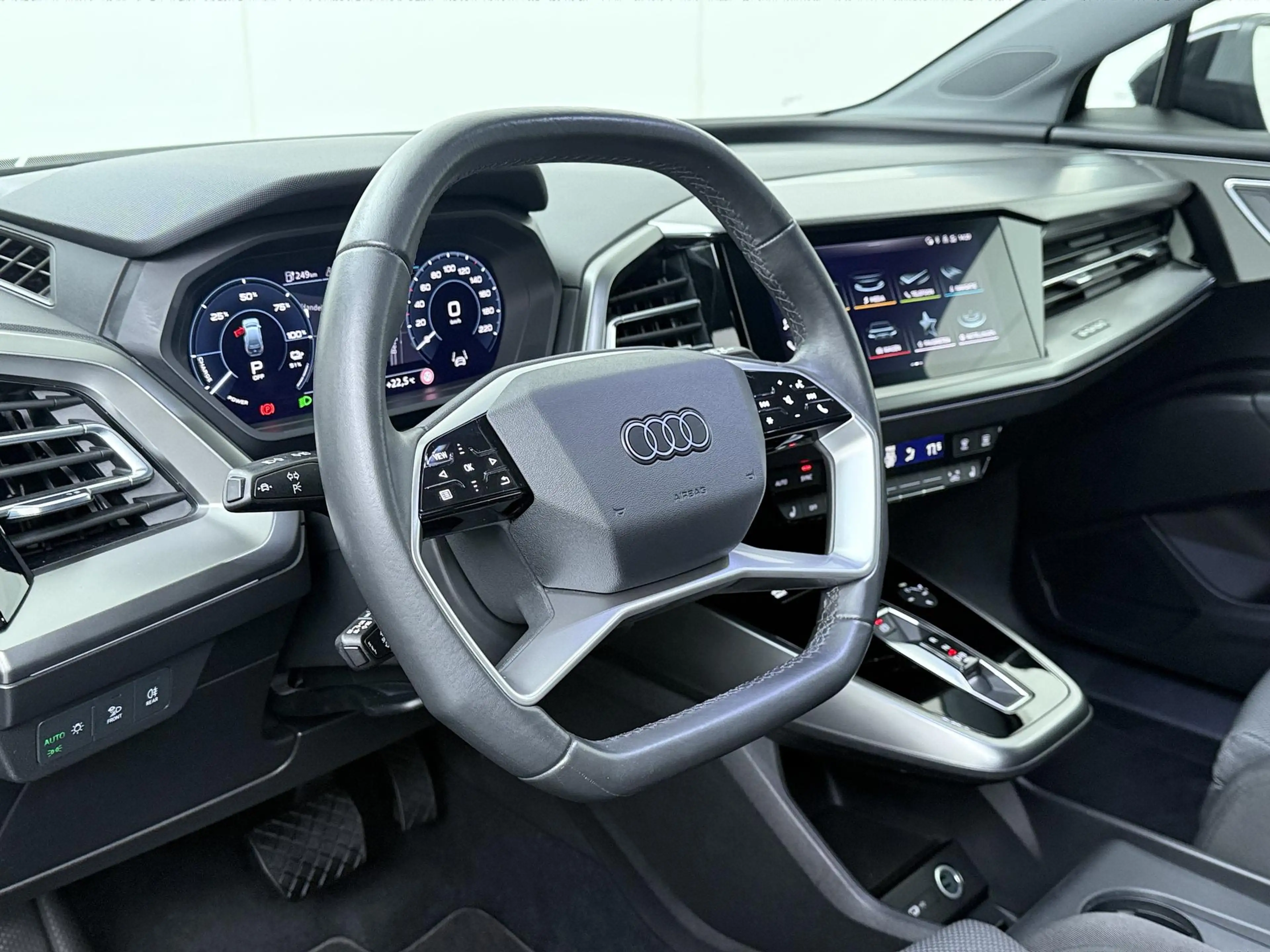 Audi Q4 e-tron 40 Launch edition Advanced 77 kWh | SoH 88% | Warm — photo 6