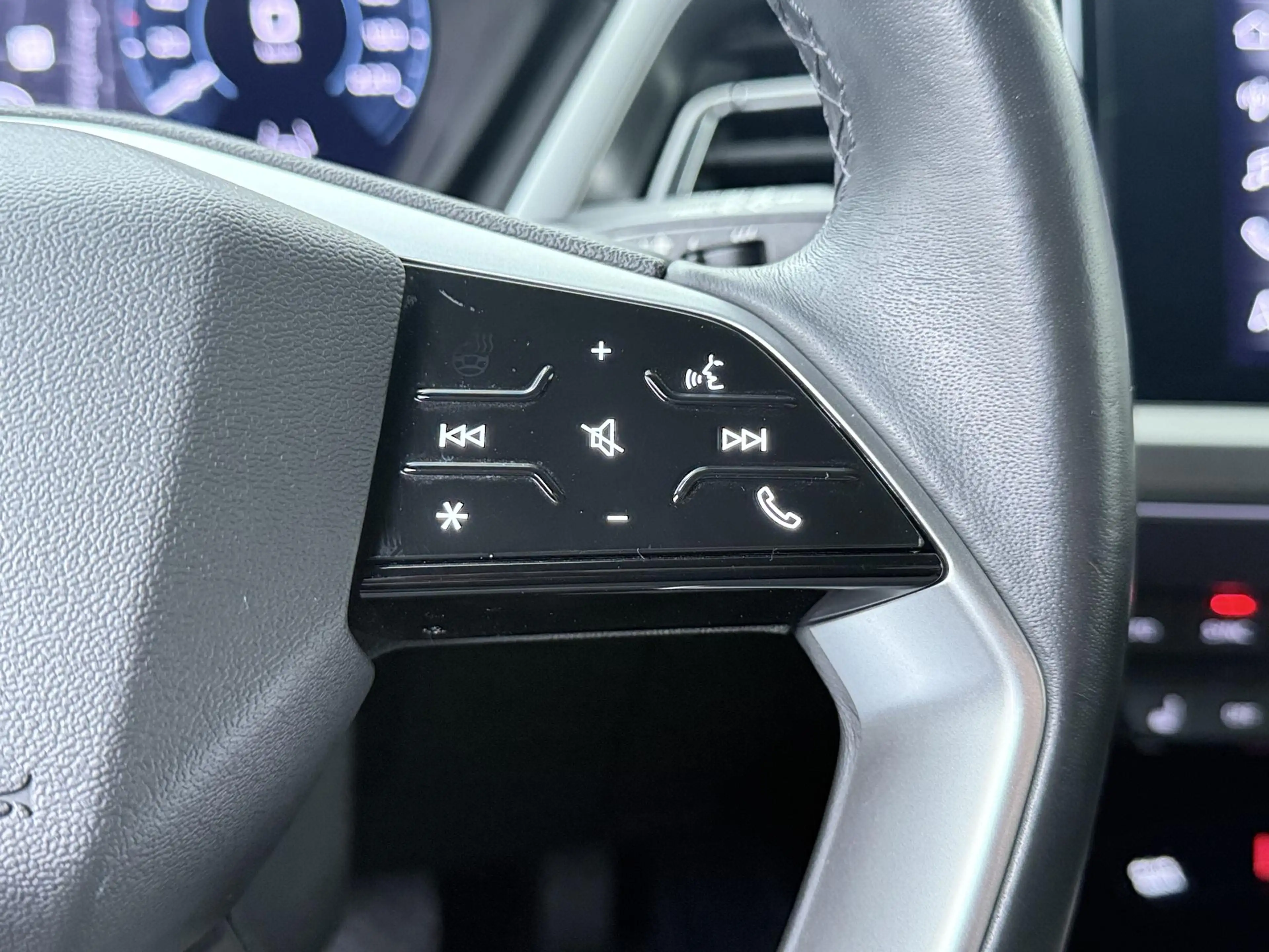 Audi Q4 e-tron 40 Launch edition Advanced 77 kWh | SoH 88% | Warm — photo 9