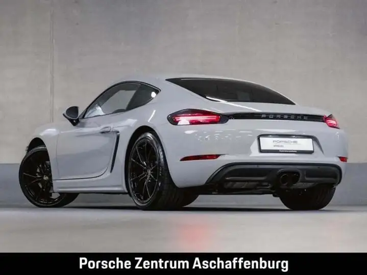Porsche Cayman 2023, foto 3