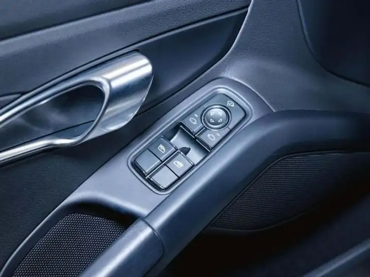 Porsche Cayman 2023, foto 19