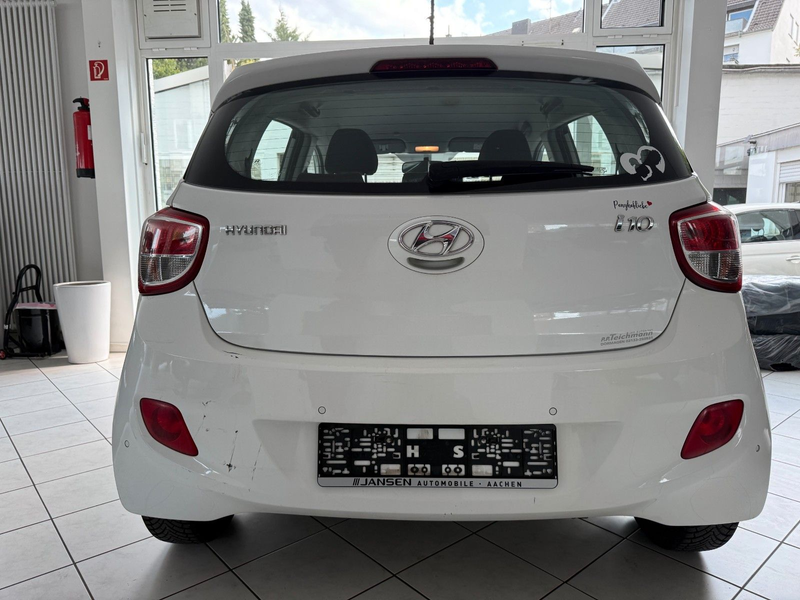 Hyundai i10 Style — photo 10