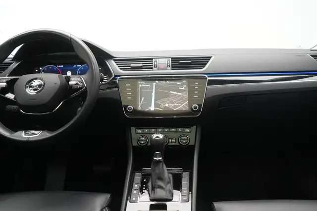 Skoda Superb view 13