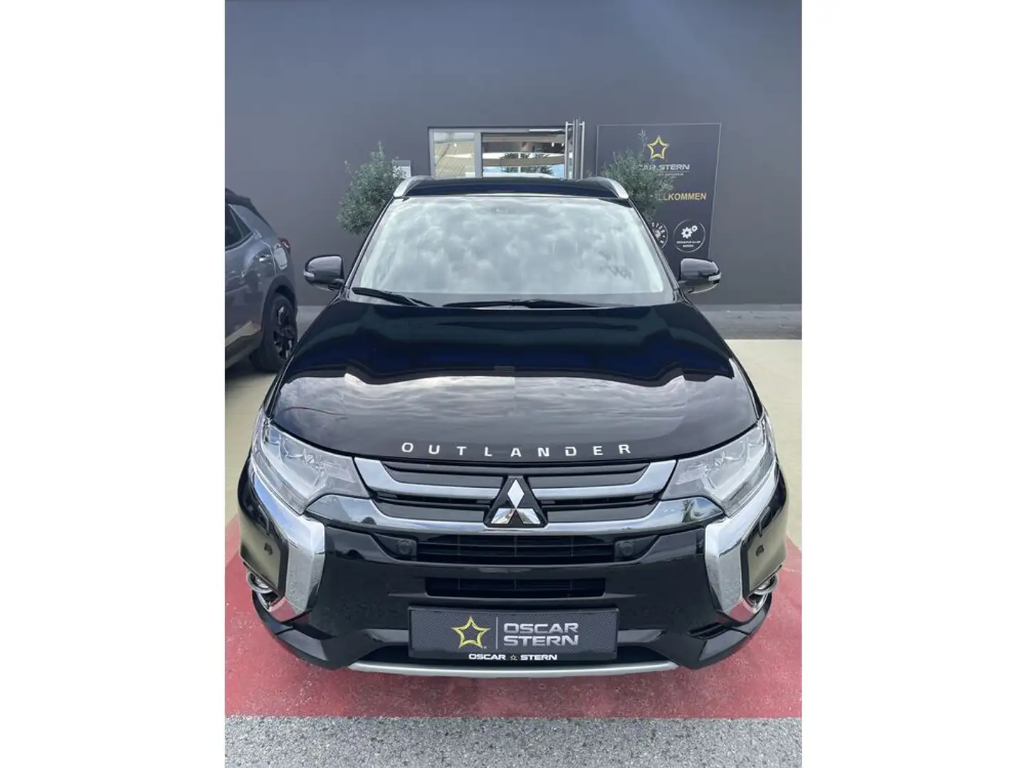Mitsubishi Outlander Outlander PHEV Intense 4WD Automatik Schwarz - 2