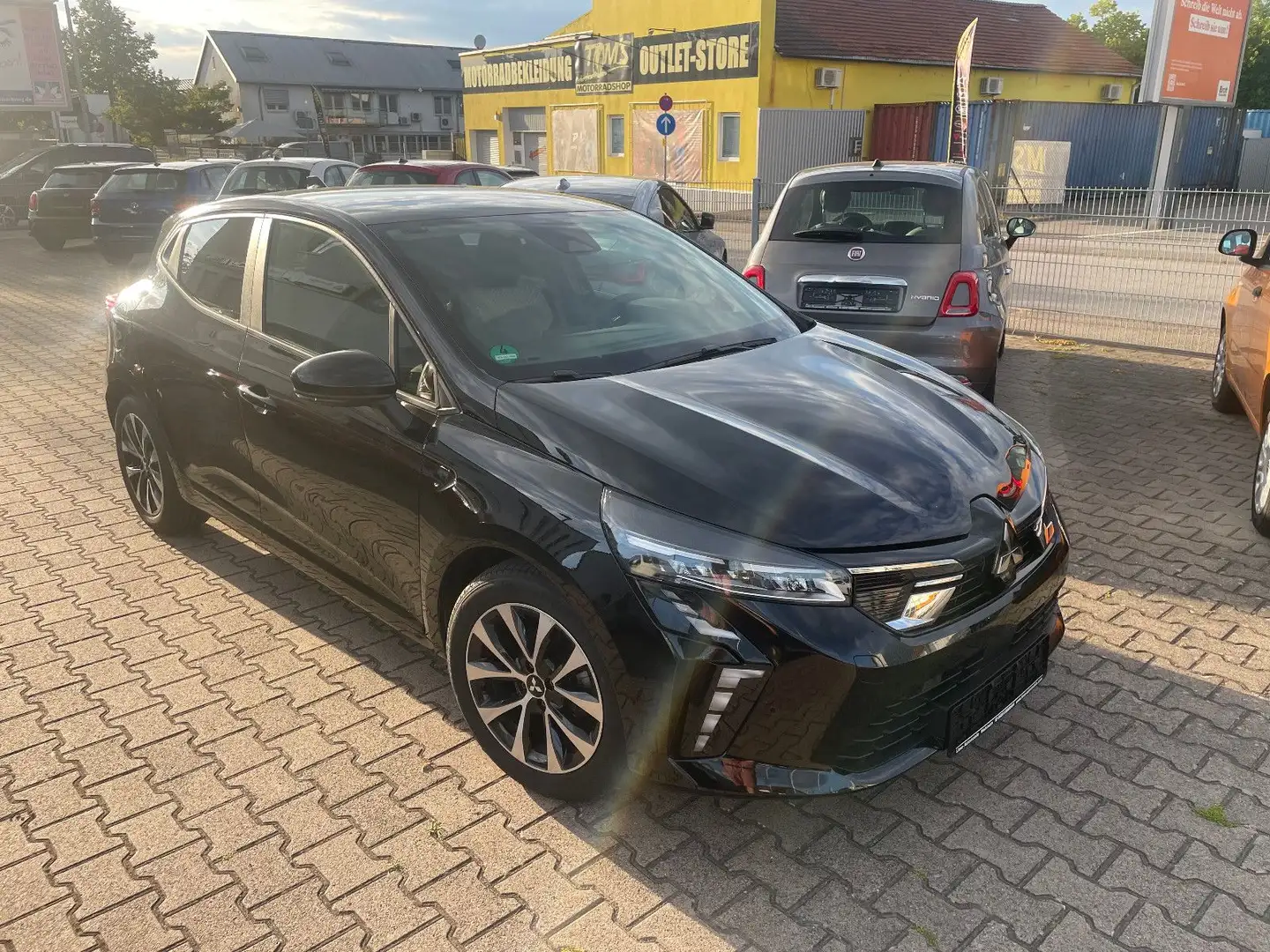 Mitsubishi Colt Plus/DT.Modell/Inspektion neu/Garantie 29 Schwarz - 1