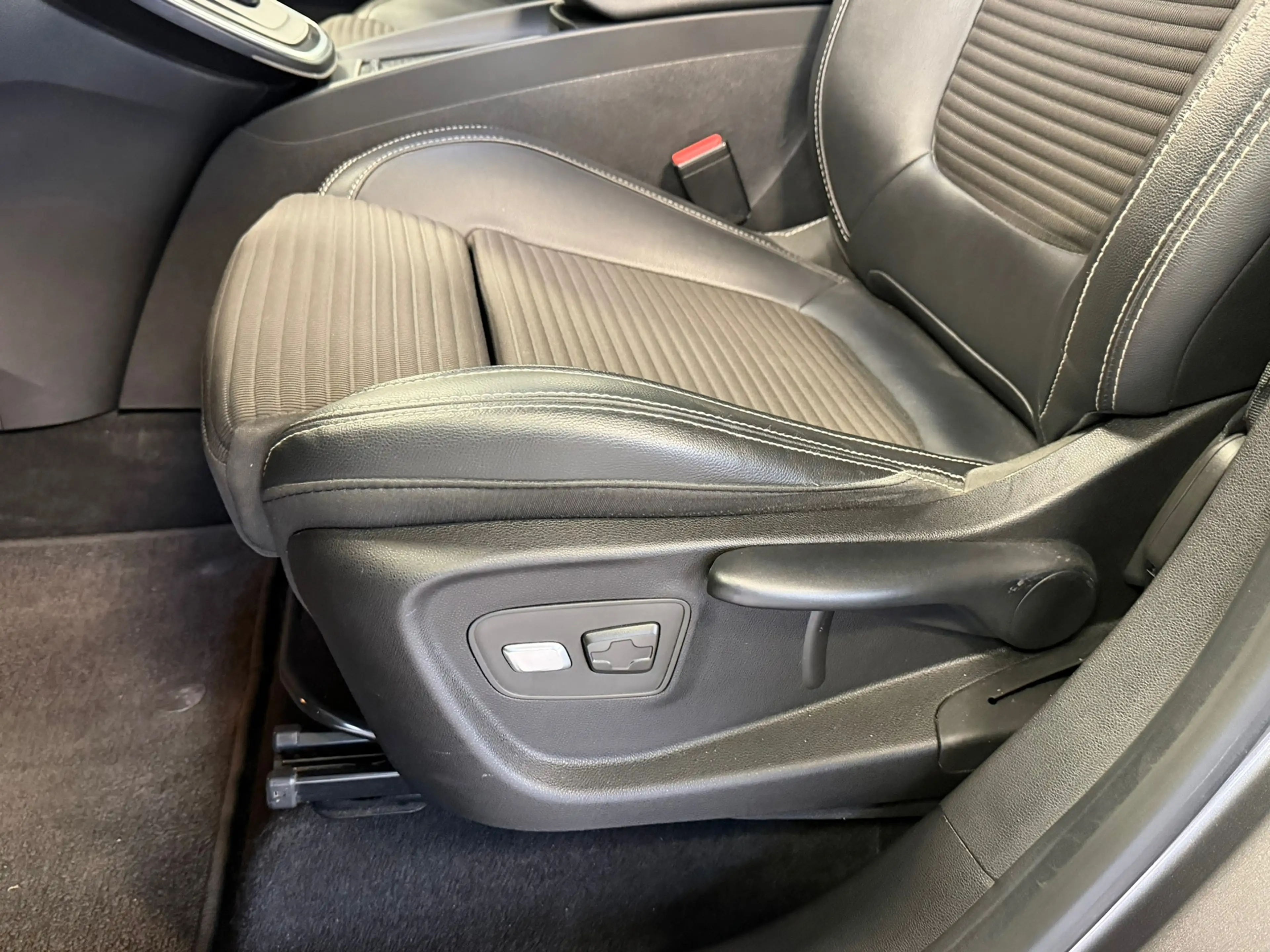 Renault Scenic 1.3 TCe Bose AUT. AIRCO PDC CAMERA NAVIGATIE CRUIS — photo 14
