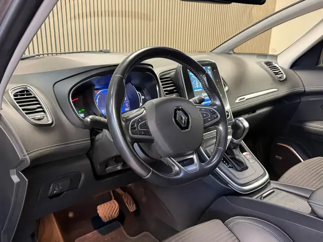 Renault Scenic view 13