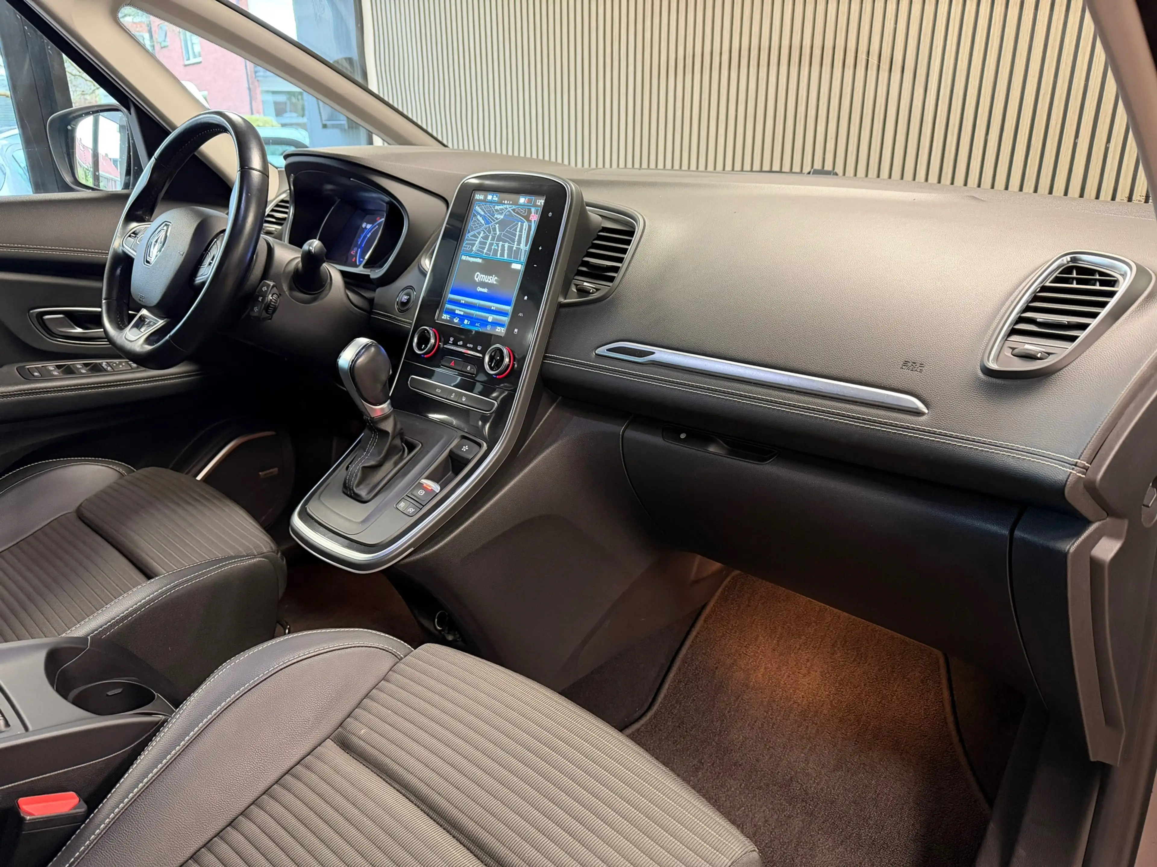 Renault Scenic 1.3 TCe Bose AUT. AIRCO PDC CAMERA NAVIGATIE CRUIS — photo 8