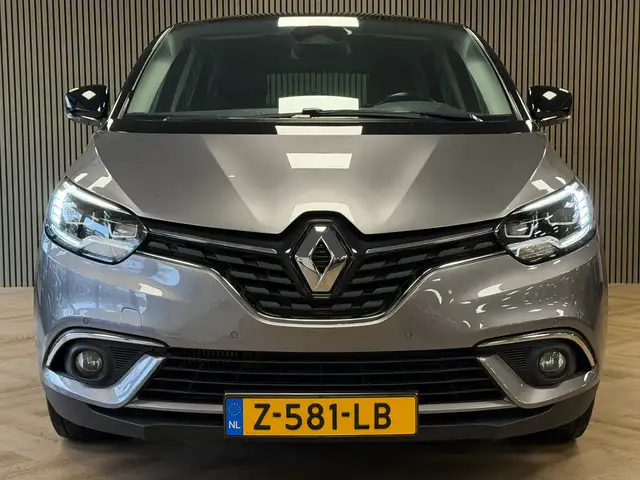 Renault Scenic view 2