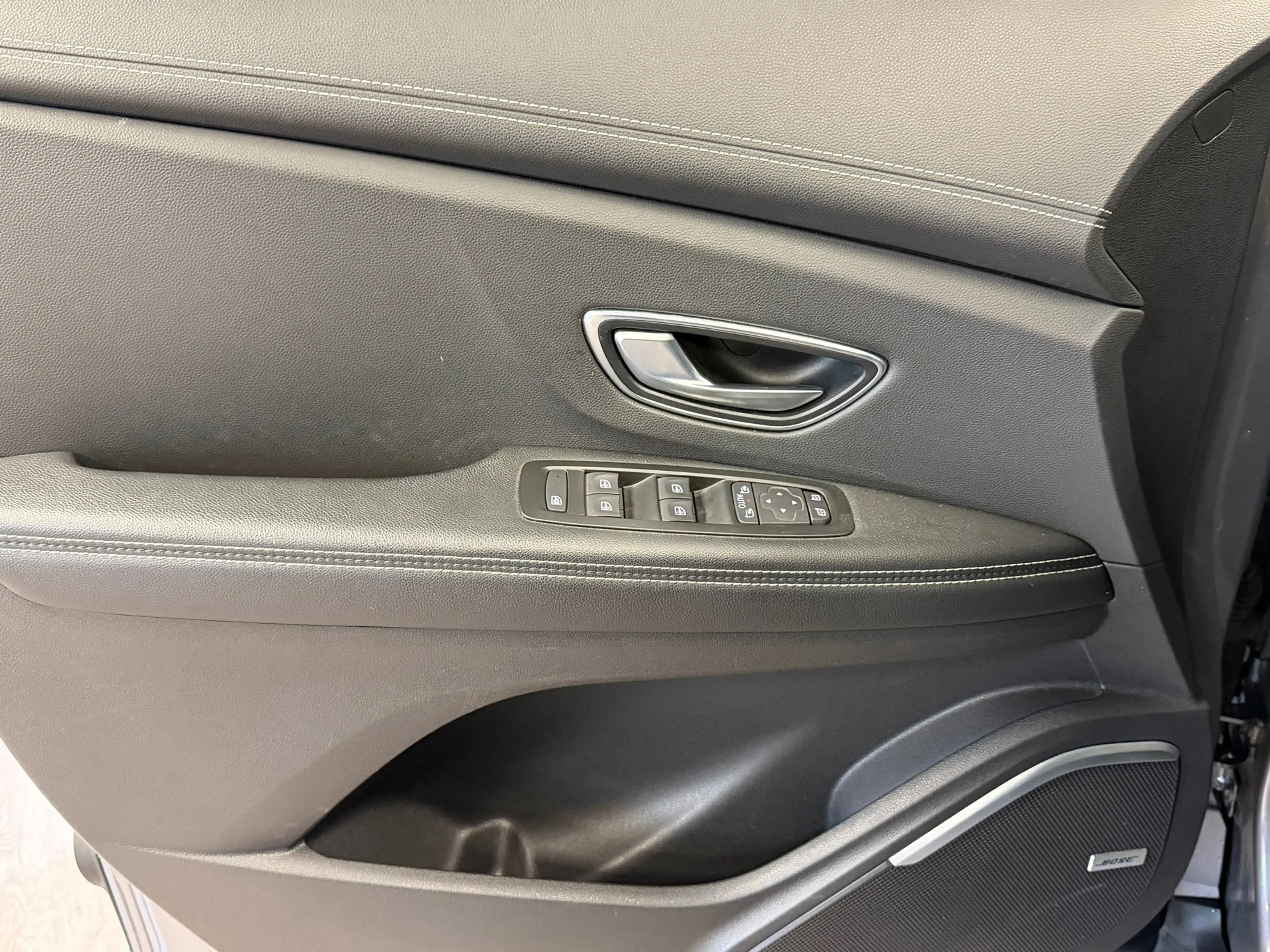 Renault Scenic 1.3 TCe Bose AUT. AIRCO PDC CAMERA NAVIGATIE CRUIS — photo 15