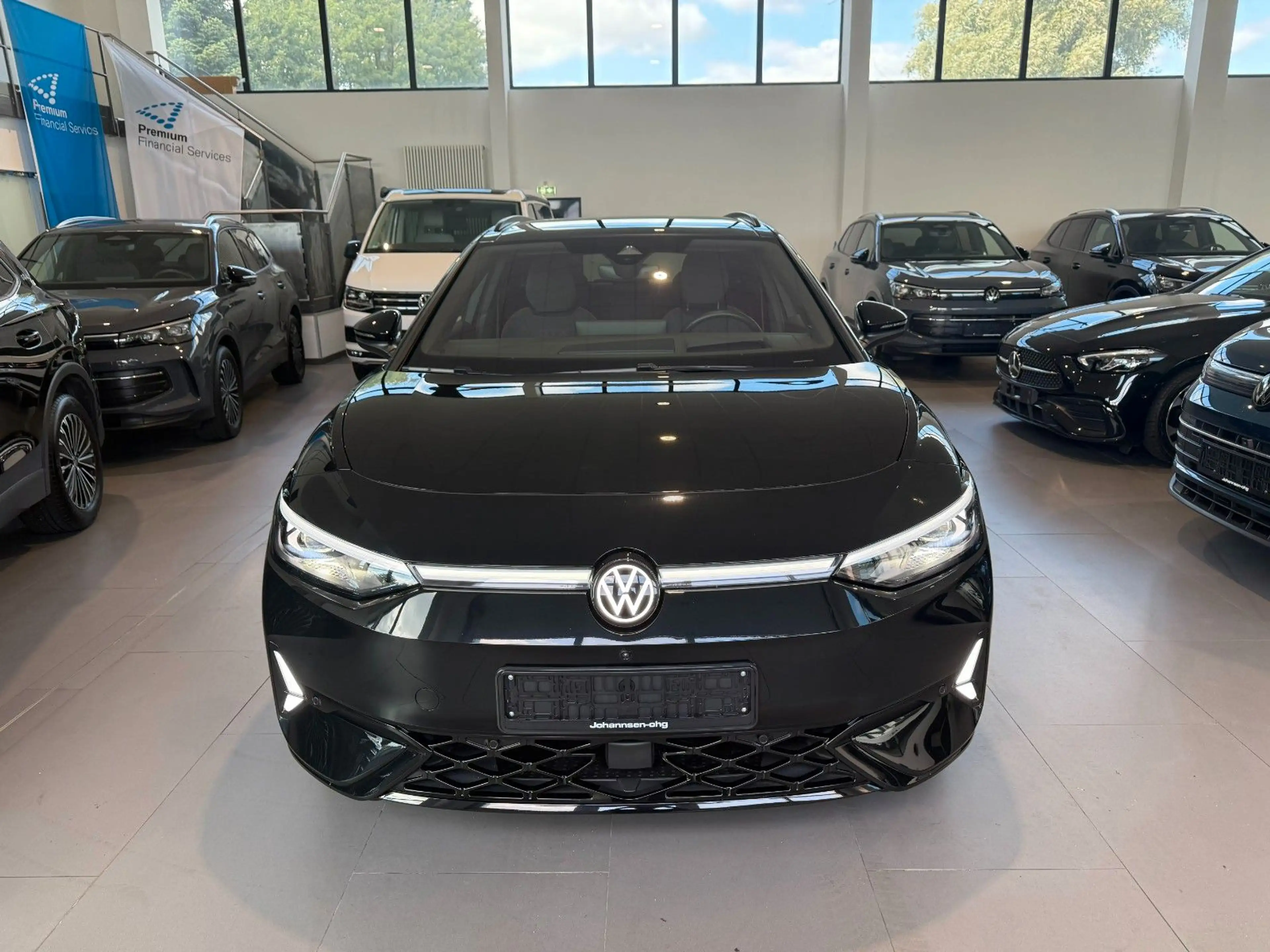 Volkswagen ID.7 Tourer GTX  DCC/WP/PANO/HUD/H&K — photo 2