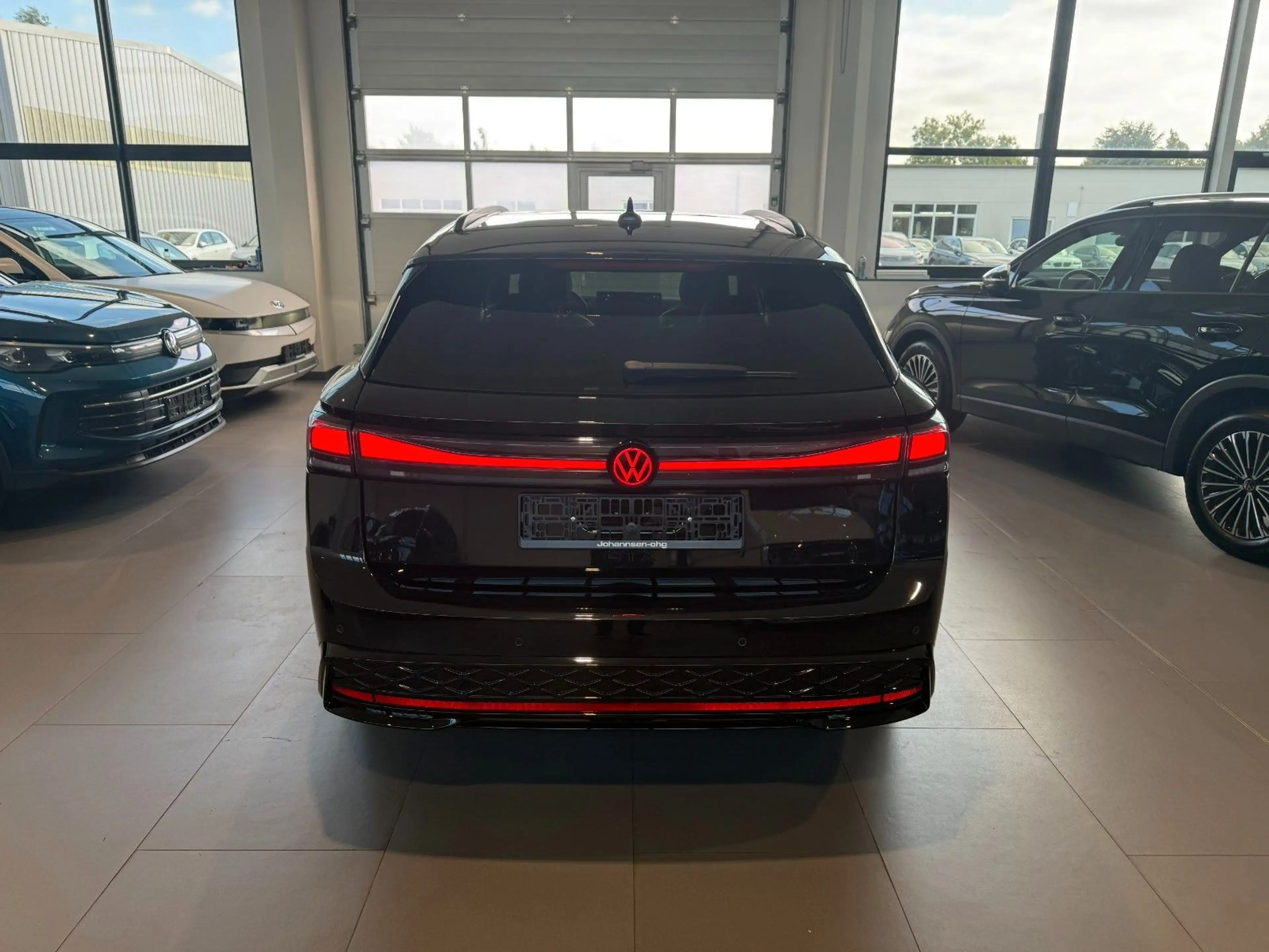 Volkswagen ID.7 Tourer GTX  DCC/WP/PANO/HUD/H&K — photo 5