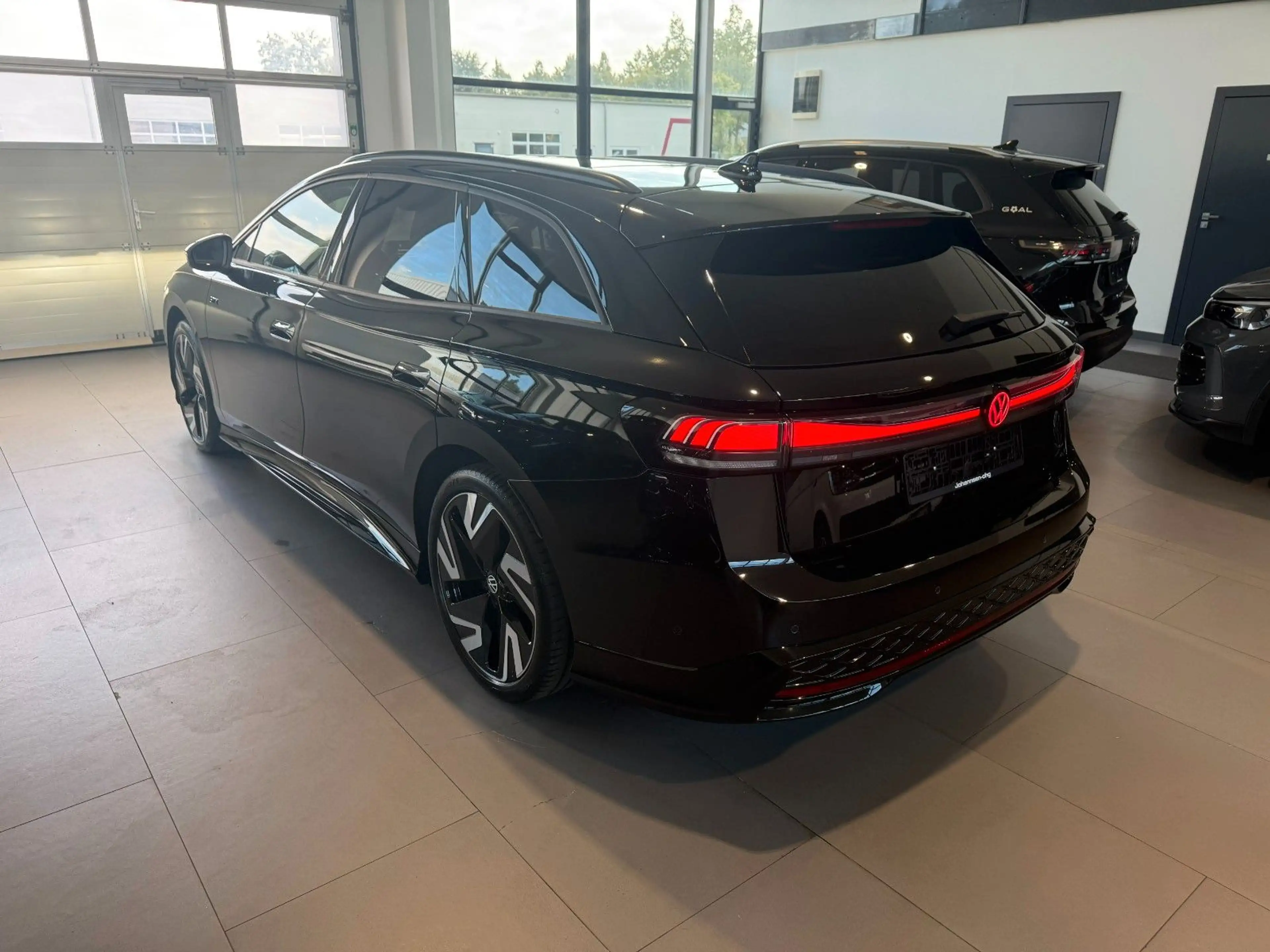 Volkswagen ID.7 Tourer GTX  DCC/WP/PANO/HUD/H&K — photo 4