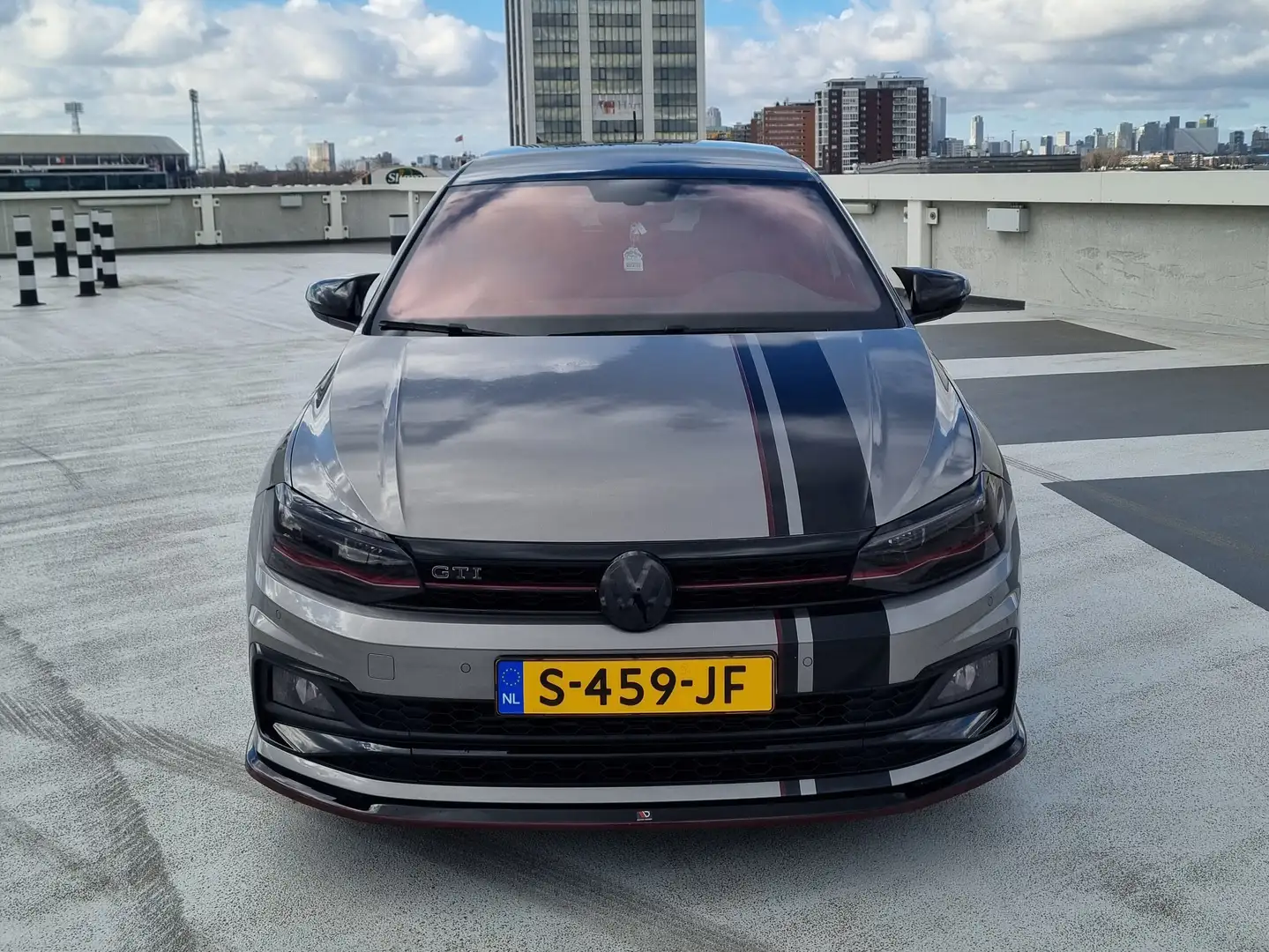 Volkswagen Polo Volkswagen Polo 2.0 GTI DSG|Pano|BeatsbyDre|Camera Grijs - 2